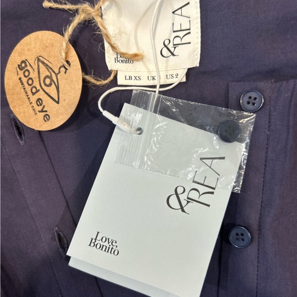 NWT Love Benito 100% Cotton Navy Top - Picture 2 of 6